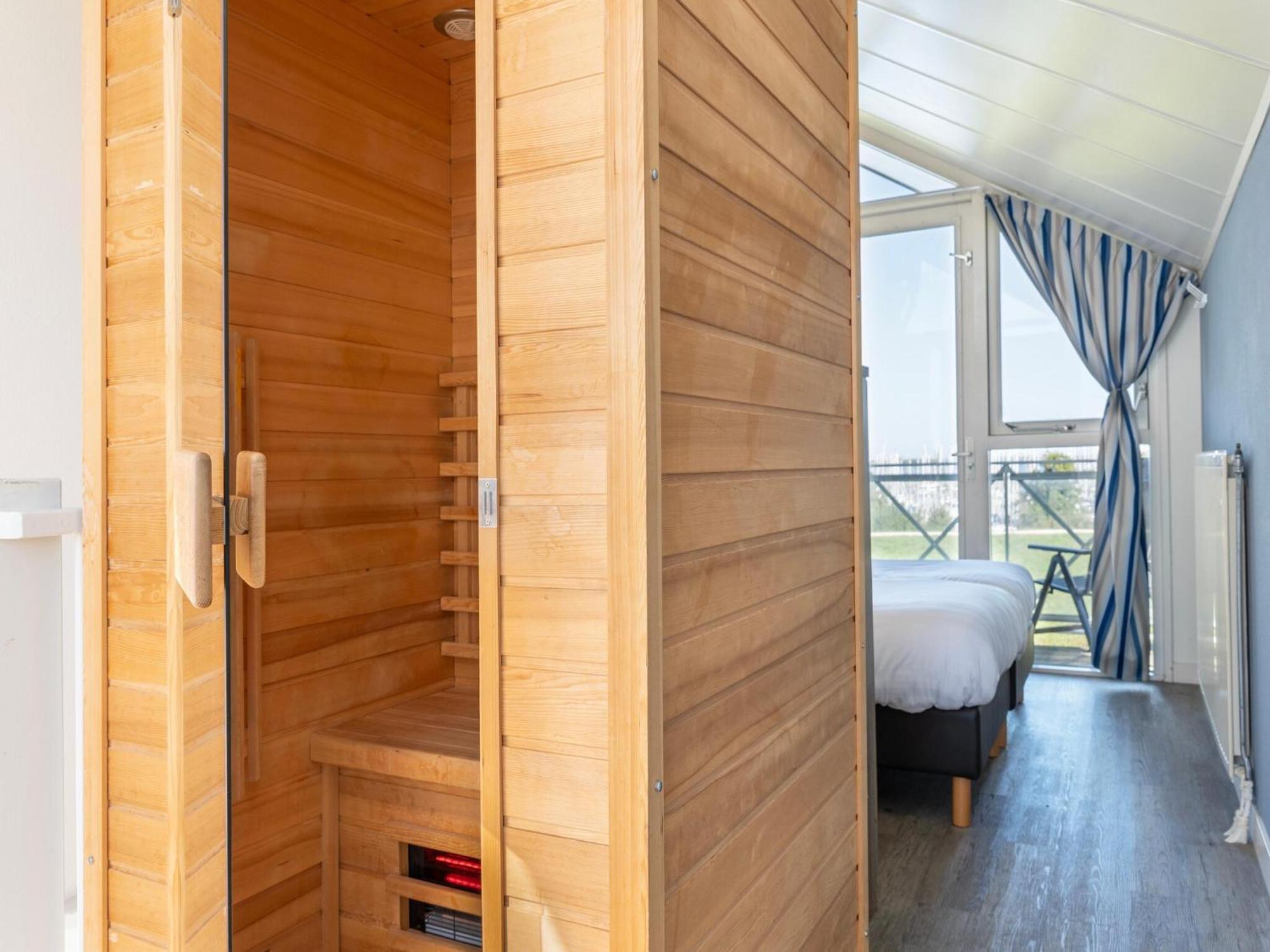 With Sauna, Near The Grevelingenmeer * Brouwershaven